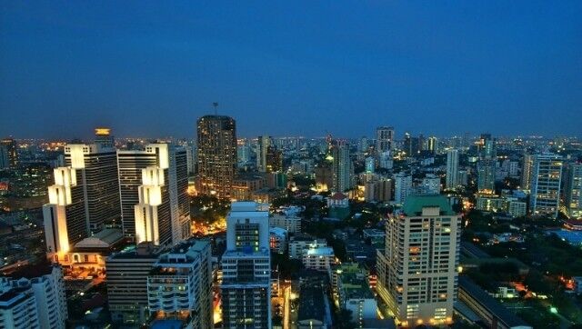 Millennium-Residence-Bangkok-Sukhumvit-Skyline-View-www.millenniumresidence.net-2 Millennium Residence Bangkok @ Sukhumvit - Skyline - www.millenniumresidence.net