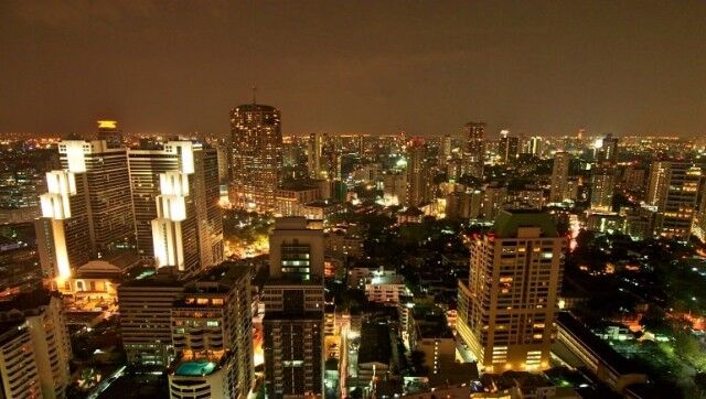 Millennium-Residence-Bangkok-Sukhumvit-Skyline-View-www.millenniumresidence.net-8 Millennium Residence Bangkok @ Sukhumvit - Skyline - www.millenniumresidence.net